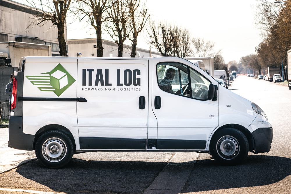 Furgone Ital Log per spedizioni groupage e collettame a Brescia e provincia